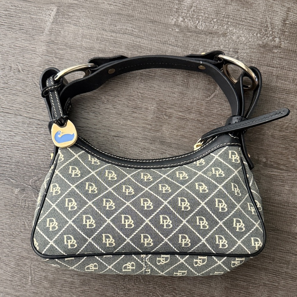Dooney & Bourne Black and Cream purse